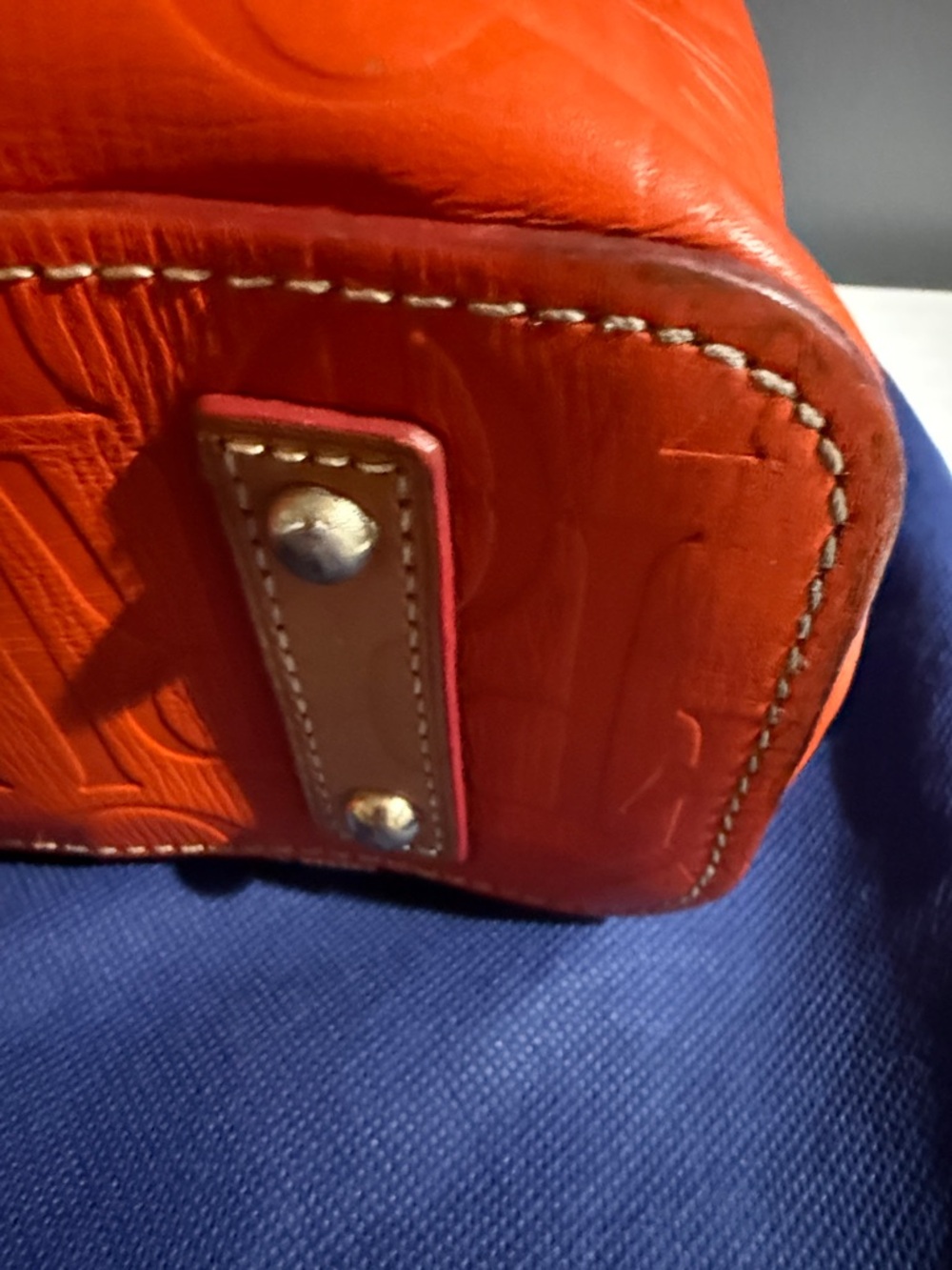 vintage Dooney & Bourke Retro Embossed Graffica GUC - Picture 6 of 15